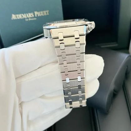 Audemars Piguet Royal Oak Chronograph Unworn 2023 26240st Royal Oak Selfwinding Chronograph 41mm White Dial - Image 6