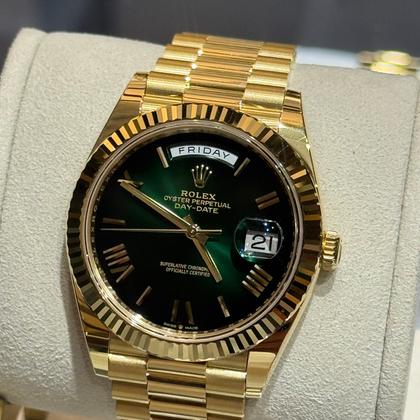 Rolex Day-Date 40 Green Dial Ombrè - Image 5