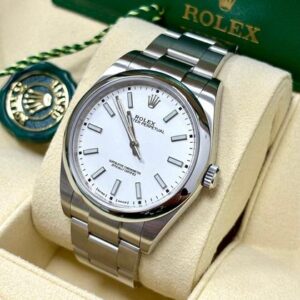 Rolex Oyster Perpetual 39 114300 White Dial + Box