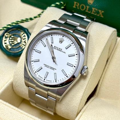 Rolex Oyster Perpetual 39 114300 White Dial + Box
