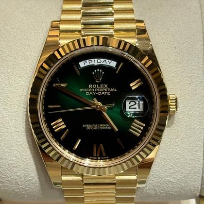 Rolex Day-Date 40 Green Dial Ombrè - Image 3